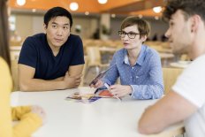 Telefonsprechzeiten Amt für Ausbildungsförderung Erlangen im März